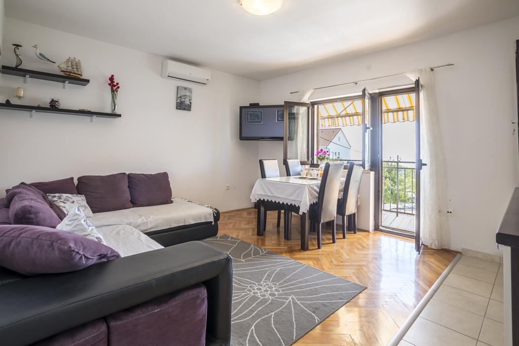 Holiday Home Petra Подстрана Экстерьер фото